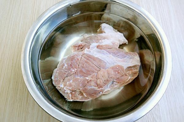 红烧牛肉的做法图解1