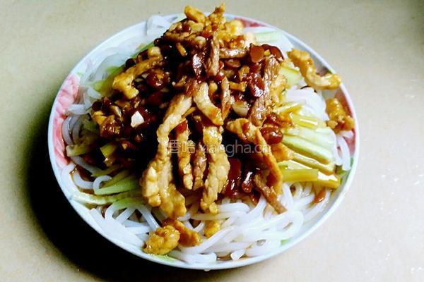 肉丝淋凉米粉的做法图解10
