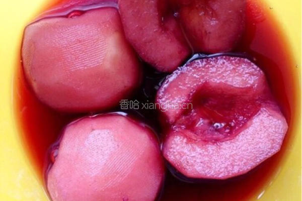 红酒烩梨的做法图解3