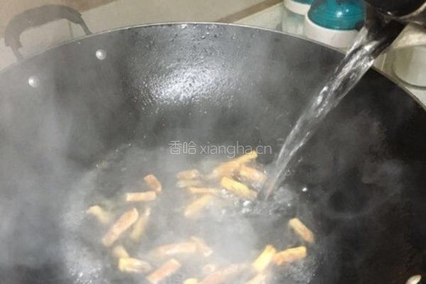 沙虫鸡蛋面的做法图解4