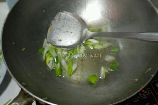 芹菜火腿片的做法图解2