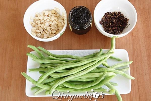 干煸豆角的做法图解1