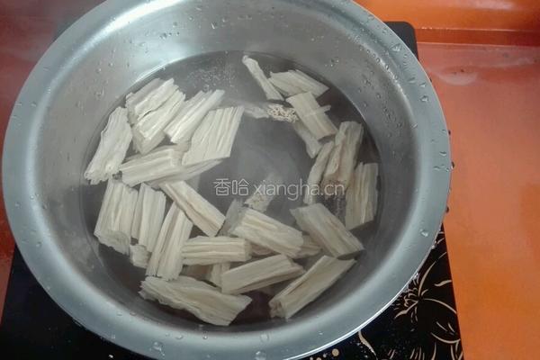 芹菜拌腐竹的做法图解3