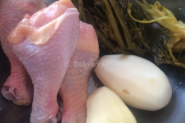 酸菜鸡腿炖土豆的做法图解2