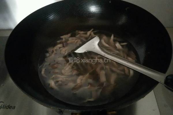 蘑菇蛋花汤的做法图解5