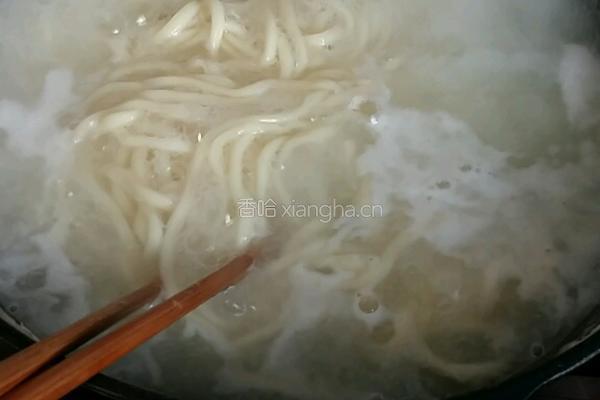 青菜火腿炒面的做法图解1