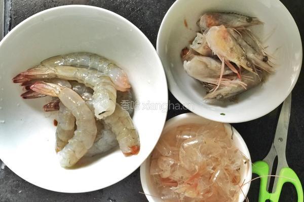 虾头豆腐汤的做法图解1