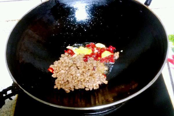 豆豉炒腊肉的做法图解4