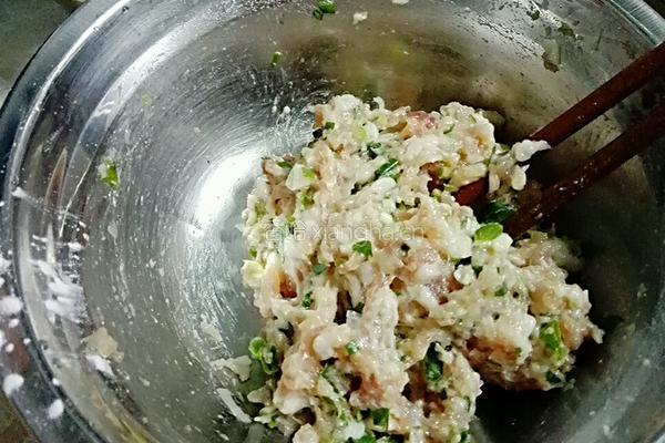白豆腐夹肉的做法图解1