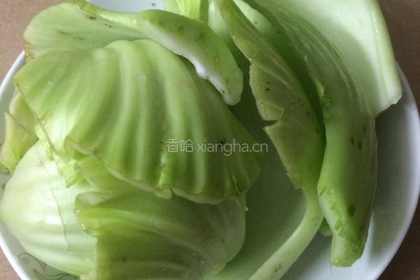 鱼头菜心汤的做法图解1