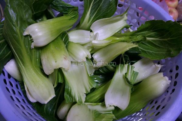 白菜肉丝。的做法图解1