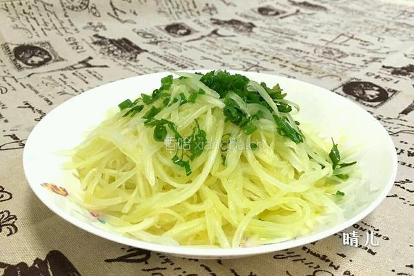 糖盐生拌莴笋丝的做法图解4