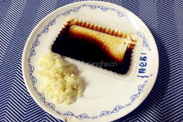 黑木耳莴笋炒山药的做法图解2