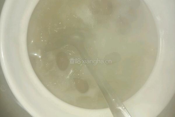 红枣银耳莲子羹的做法图解5