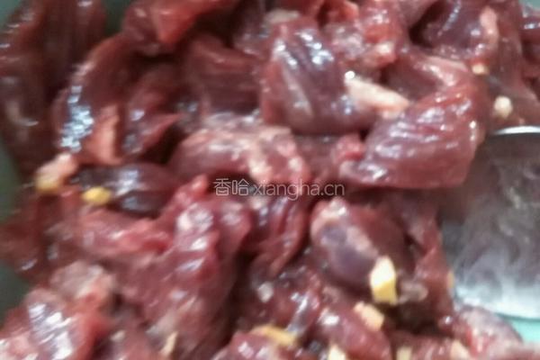 冬笋炒牛肉的做法图解1
