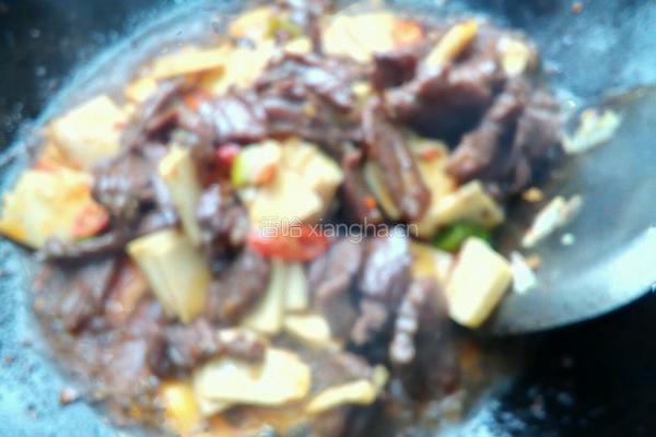 冬笋炒牛肉的做法图解4