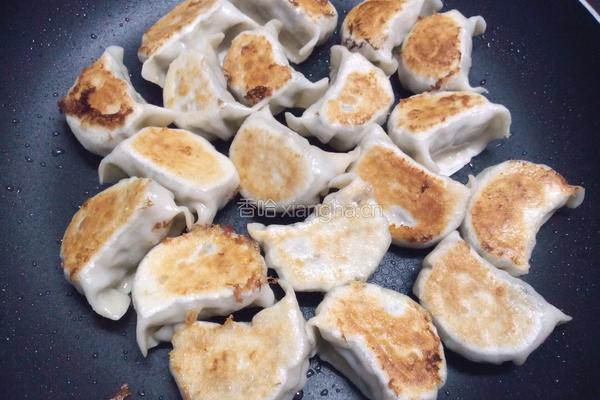 煎饺的做法图解6