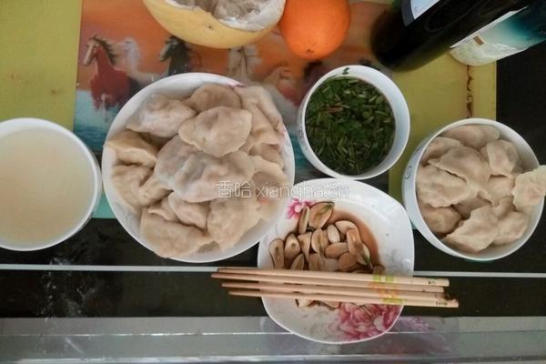 西葫芦萝卜鸡蛋馅饺子的做法图解11