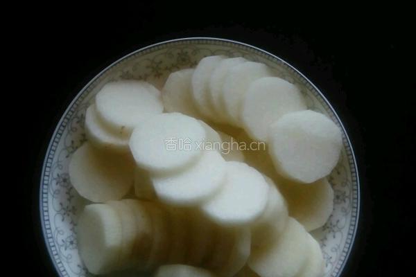 木耳炒山药的做法图解1