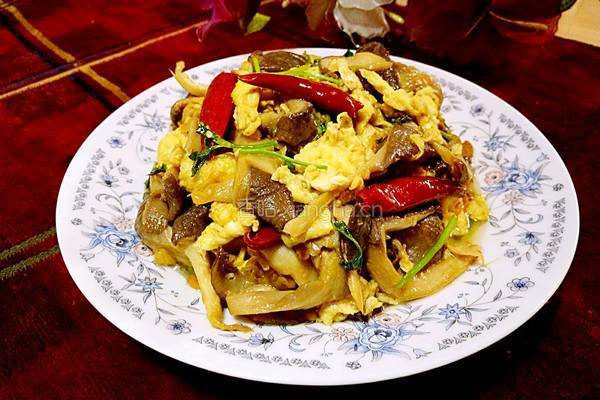 家常蘑菇炒鸡蛋的做法图解17