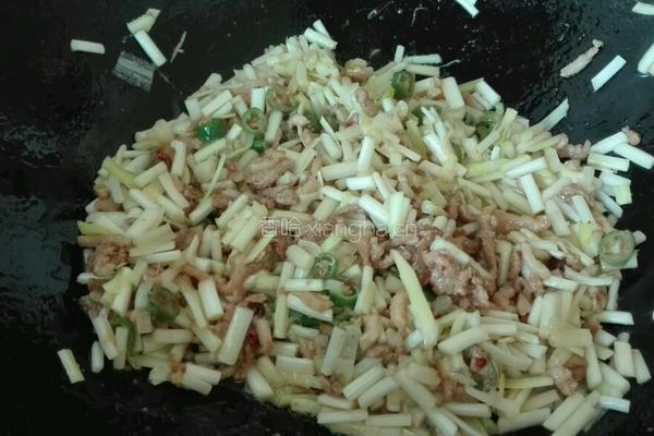 韭黄肉丝的做法图解10