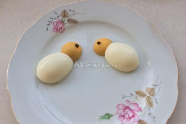 小鸡早餐的做法图解1