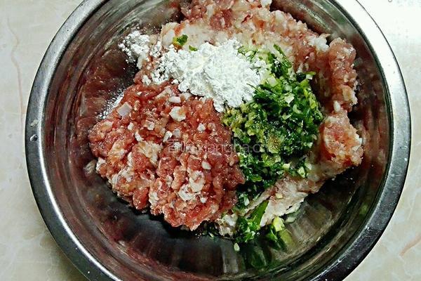 淮山肉圆汤的做法图解1