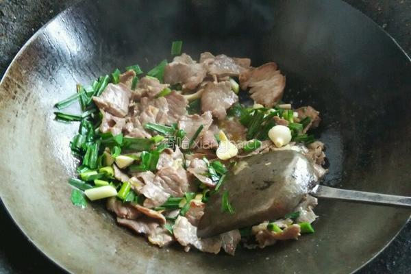 青蒜炒肉片的做法图解6