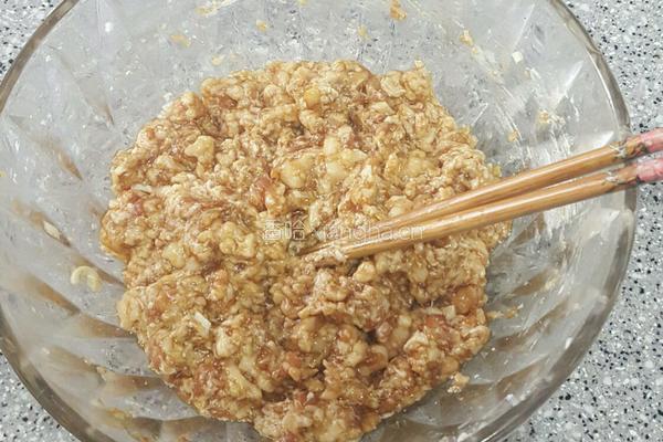 猪肉白菜木耳饺子水饺的做法图解4