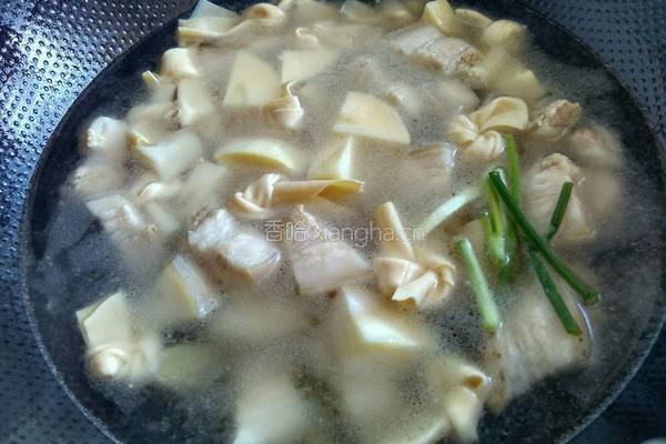 冬笋百叶结烧五花肉的做法图解5