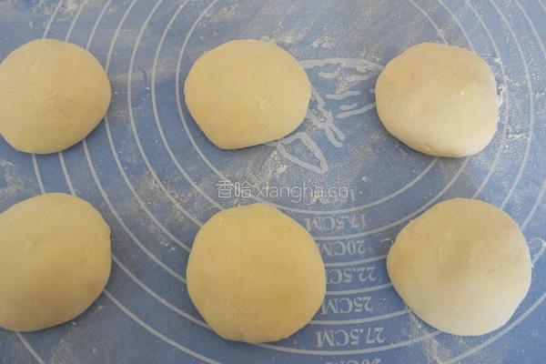 豆沙面包的做法图解7