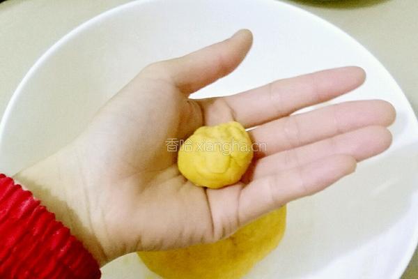 炸芝麻南瓜饼的做法图解7