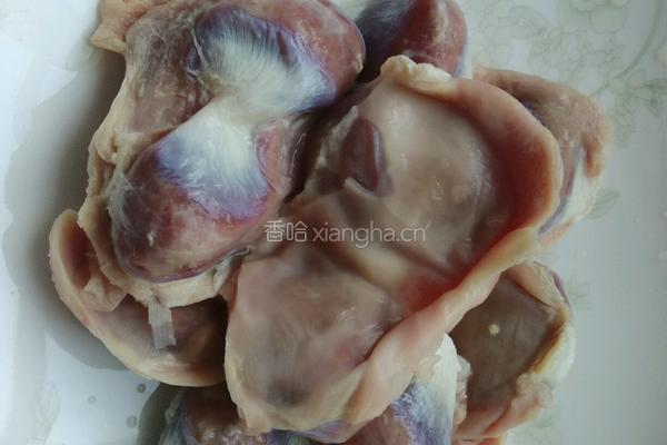 鸭胗烧土豆的做法图解1
