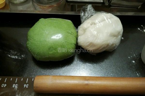 生煎百财饺子的做法图解1