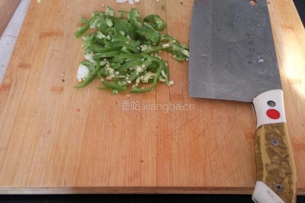番茄鸡蛋面的做法图解1
