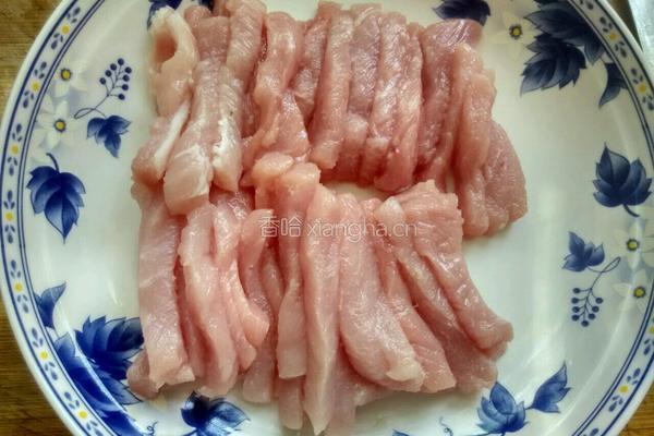 糖醋里脊的做法图解1