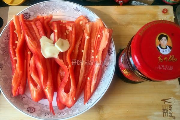 老干妈红椒的做法图解1