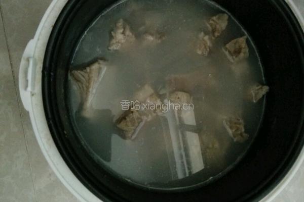 特制排骨炖豆角土豆的做法图解2