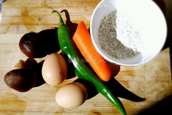 蔬菜鸡蛋饼的做法图解1