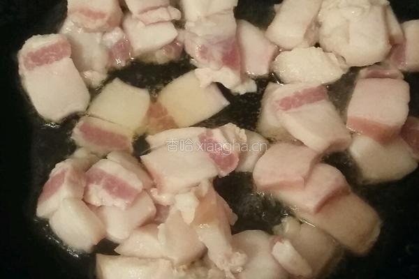 胡萝卜 黑木耳炒肉的做法图解2