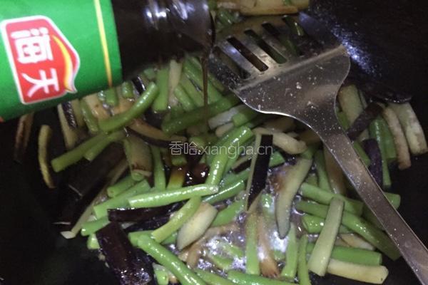 酱香豆角烧茄子的做法图解9