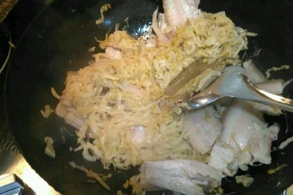 砂锅酸菜白肉的做法图解7