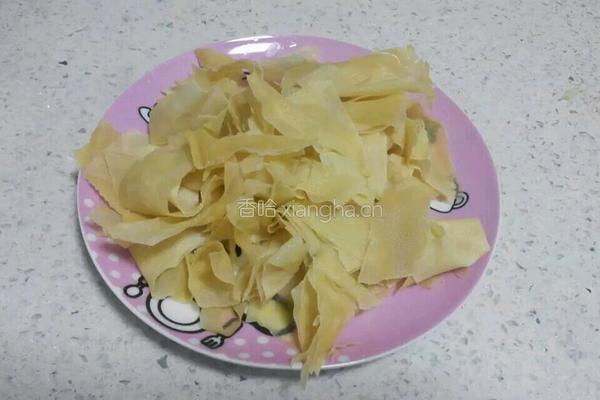 千张焖腊肠的做法图解3
