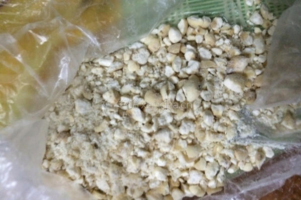 川贝炖雪梨的做法图解2