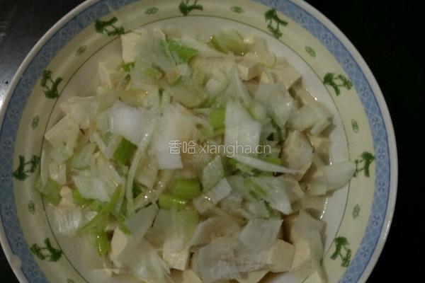 小葱拌豆腐的做法图解1