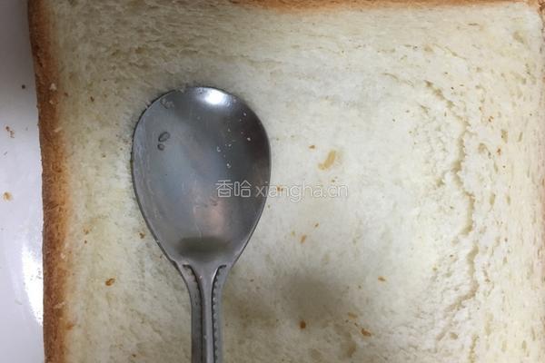 鸡蛋芝士烤吐司的做法图解1