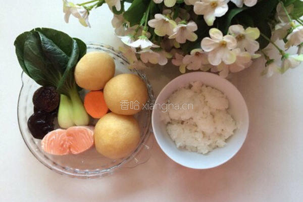 油面筋塞三文鱼的做法图解1