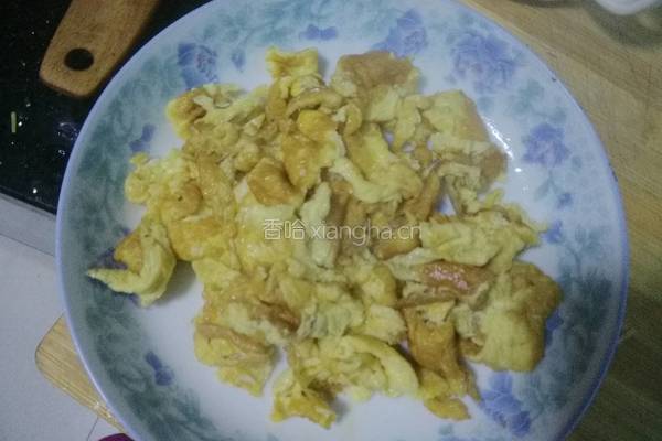 蚕豆炒鸡蛋的做法图解7