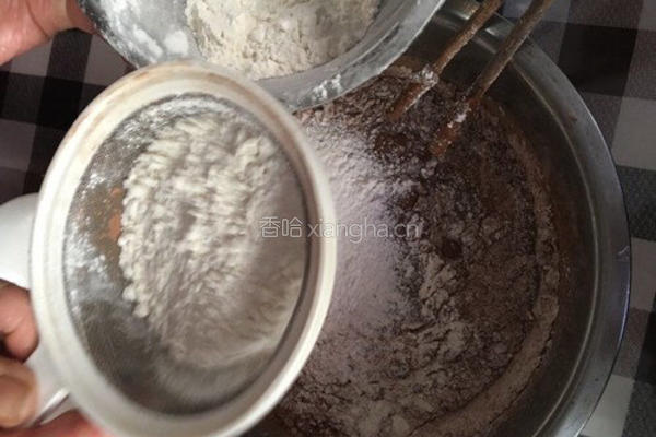 抹茶奶油蛋糕的做法图解2