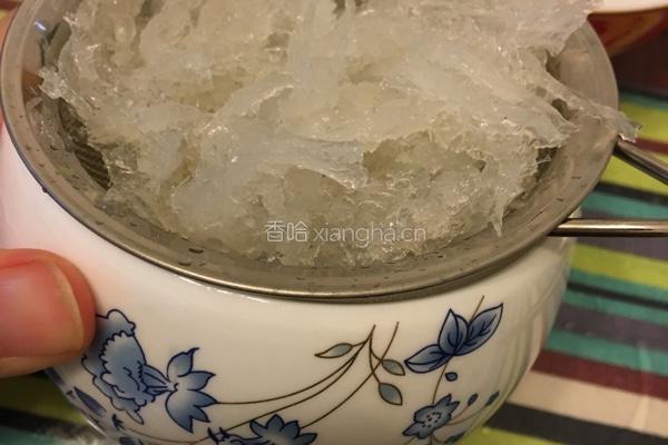 燕窝清炖的做法图解4